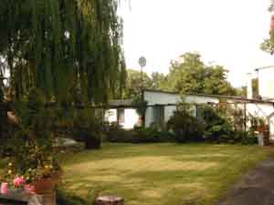 Ferienhaus und Garten